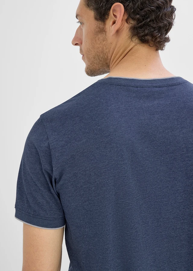 T-shirt in layerlook met V-hals • donkerblauw • product-page.page-title-suffix
