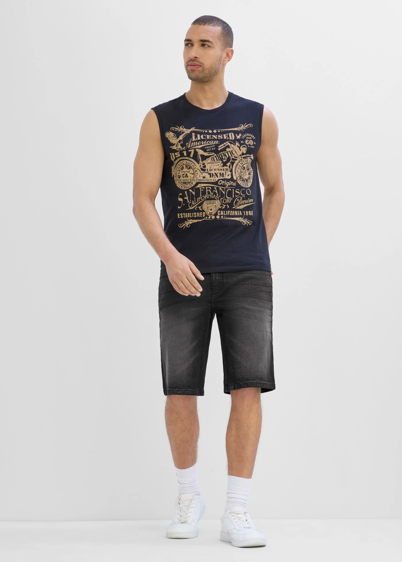 Bermude stretch de blugi cu turul întărit, Regular Fit • negru denim • magazin bonprix