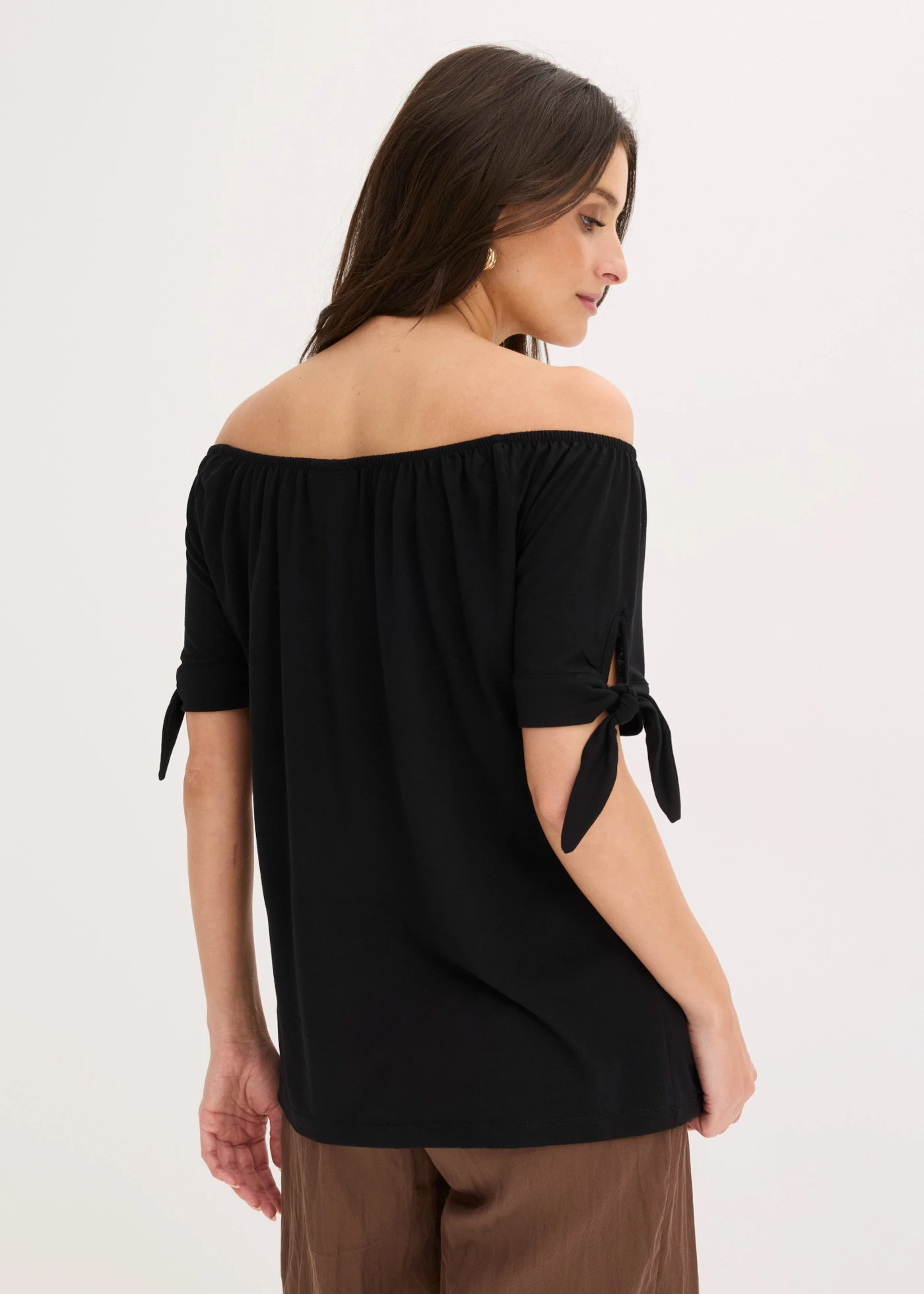 Carmen-shirt met knoopdetail • zwart • bonprix online shop
