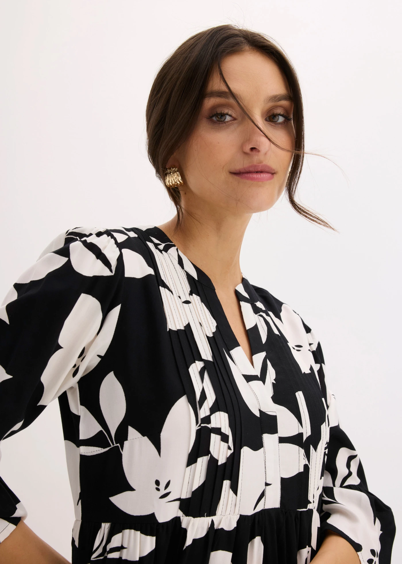 Maxi jurk van soepele viscose • zwart-wit gebloemd • bonprix online shop