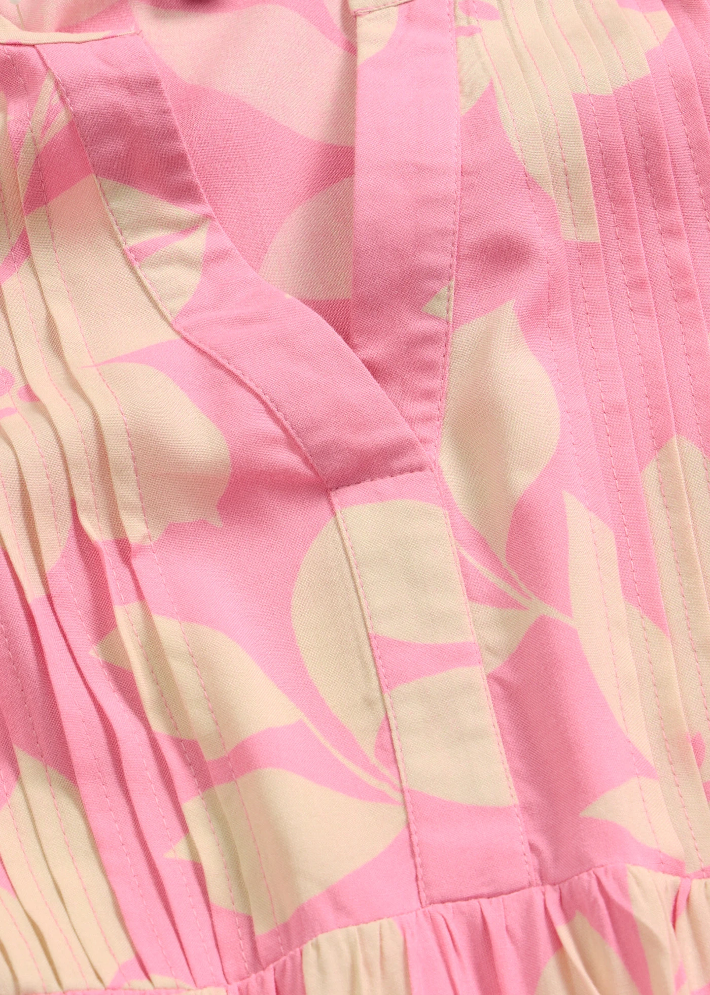 Maxi jurk van soepele viscose • felroze-lichtsand gebloemd • bonprix online shop