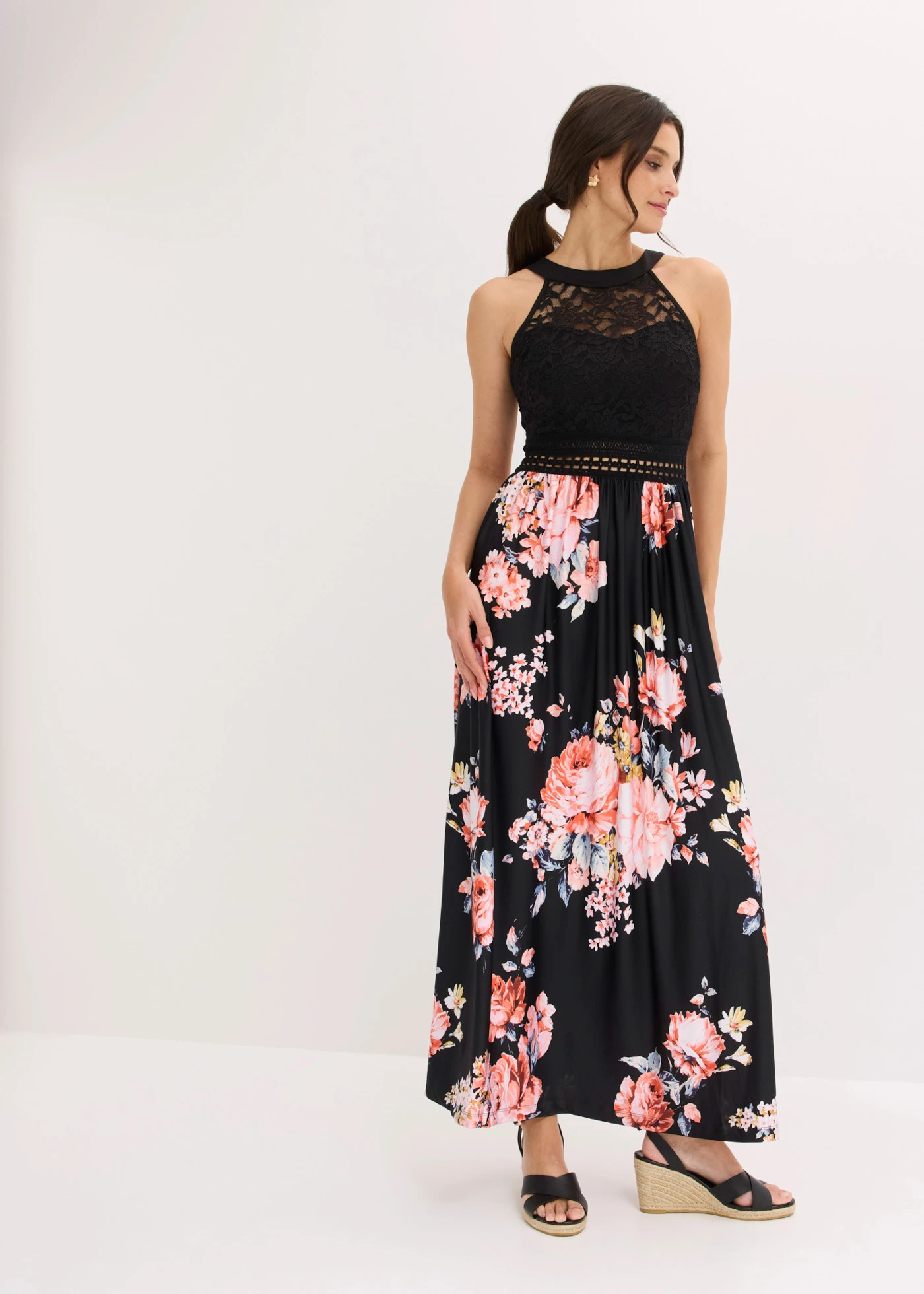 Maxi jurk met bloemenprint en kant • zwart-roze gebloemd • bonprix online shop