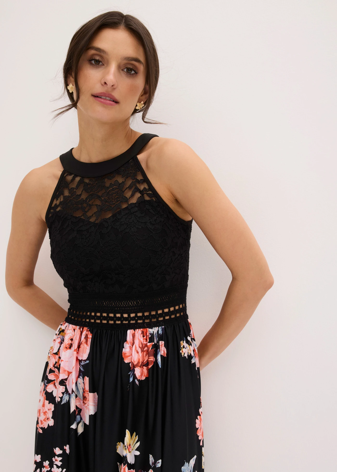 Maxi jurk met bloemenprint en kant • zwart-roze gebloemd • bonprix online shop