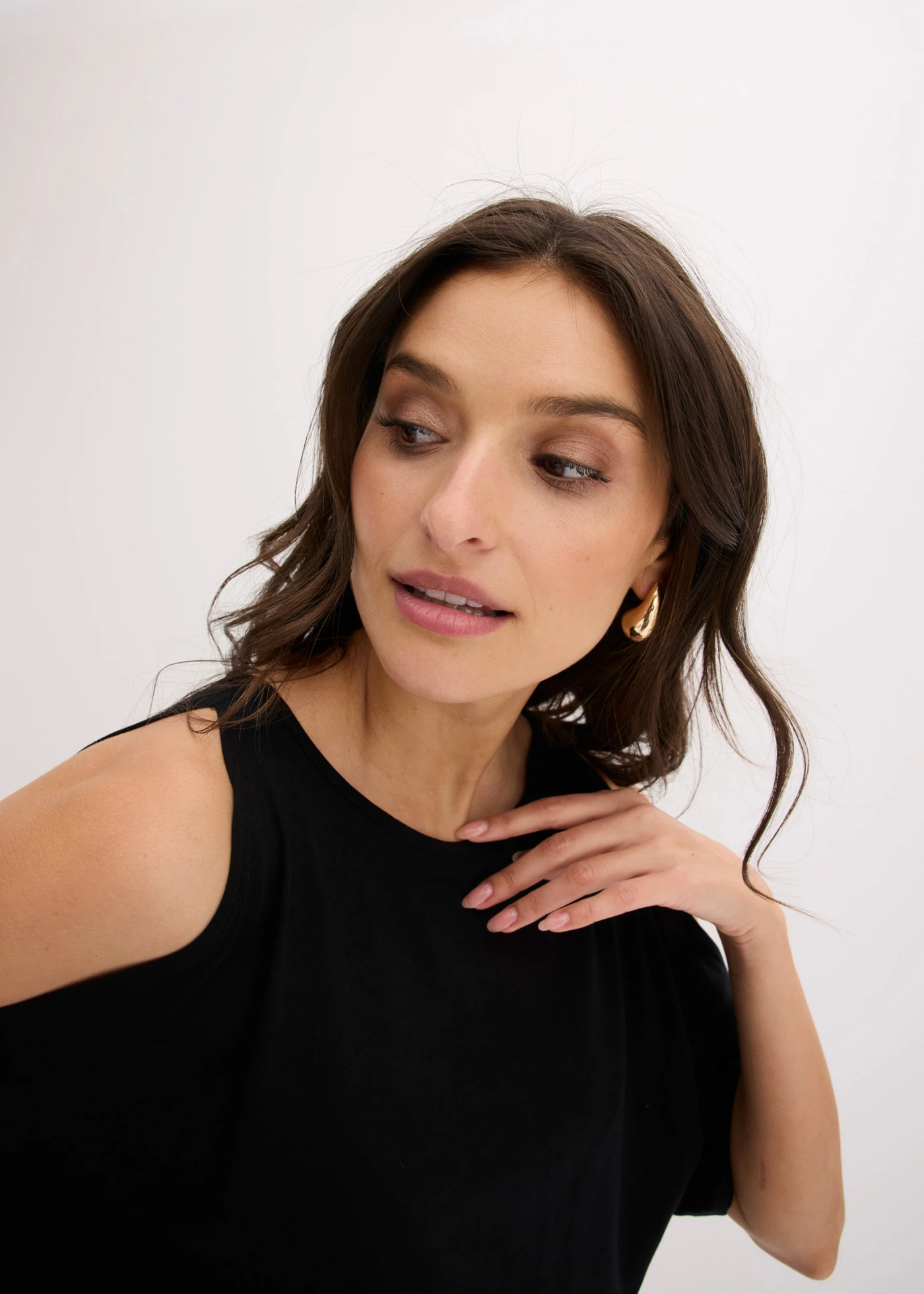 Cold shoulder shirt van viscose • zwart • bonprix online shop