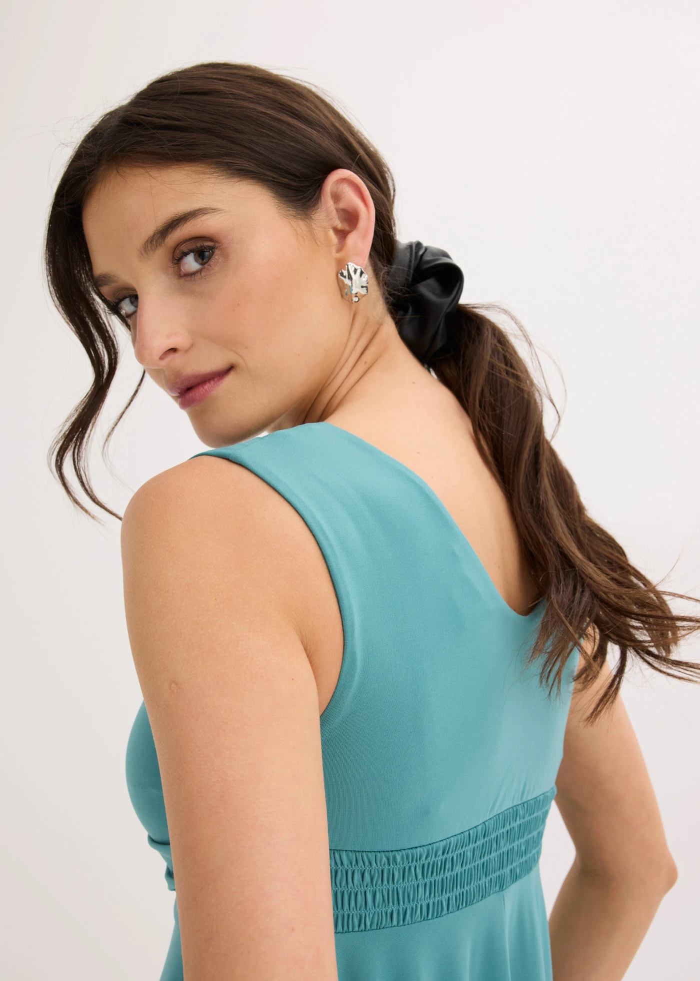 Robe en jersey avec décolleté en V • cobalt turquoise mat • Boutique bonprix