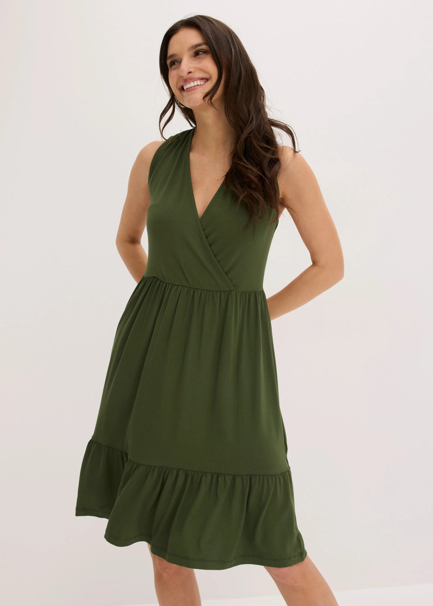 Jersey jurk van een viscosemix • olijfgroen • bonprix online shop