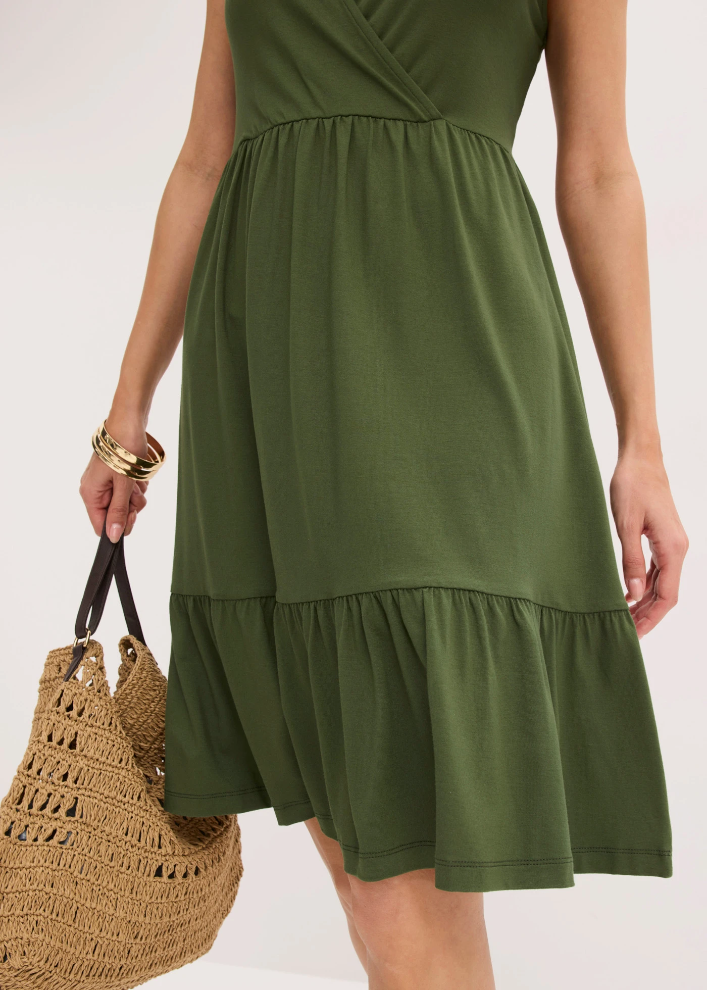 Jersey jurk van een viscosemix • olijfgroen • bonprix online shop