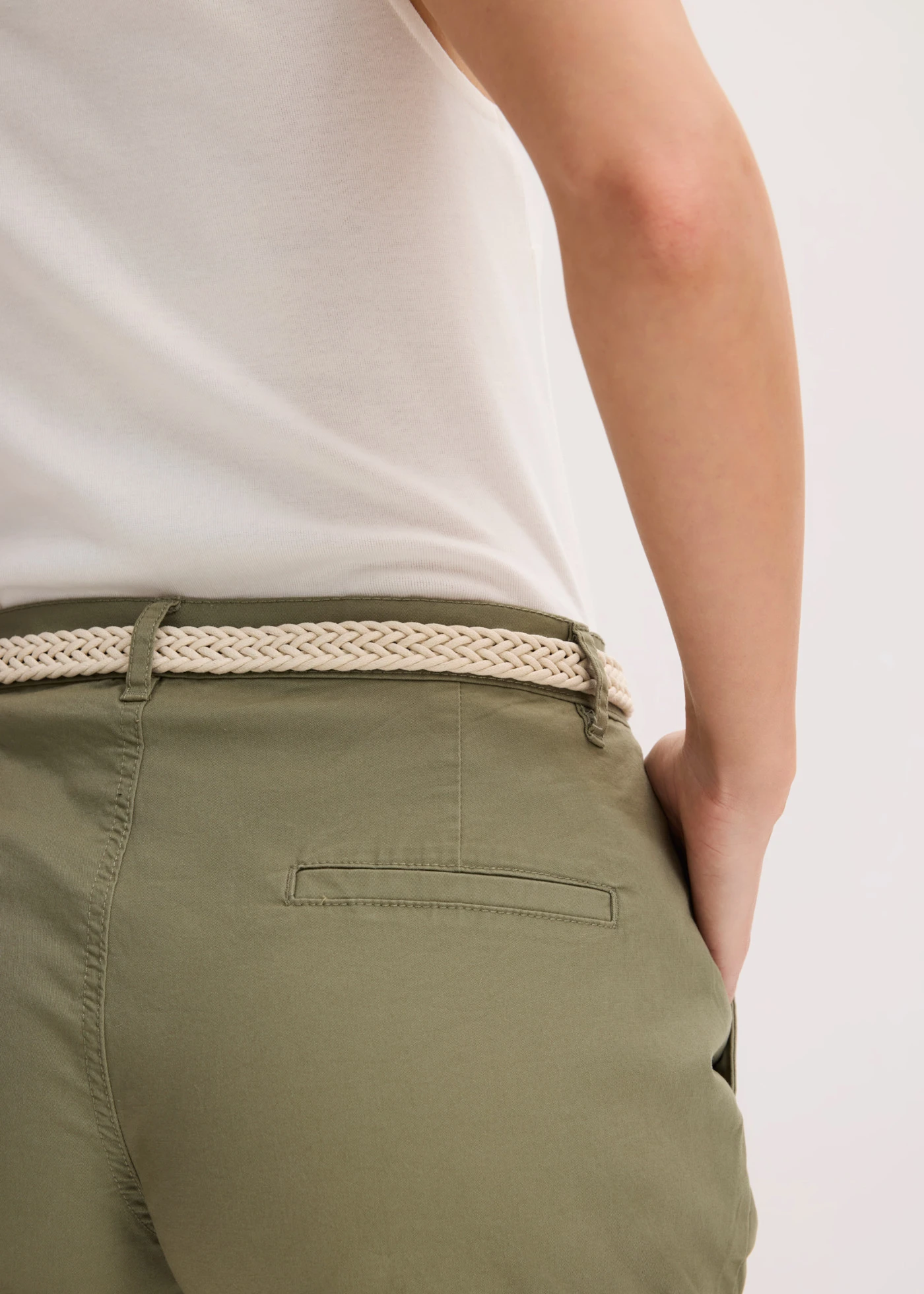 Short van katoen • olijfgroen • bonprix online shop