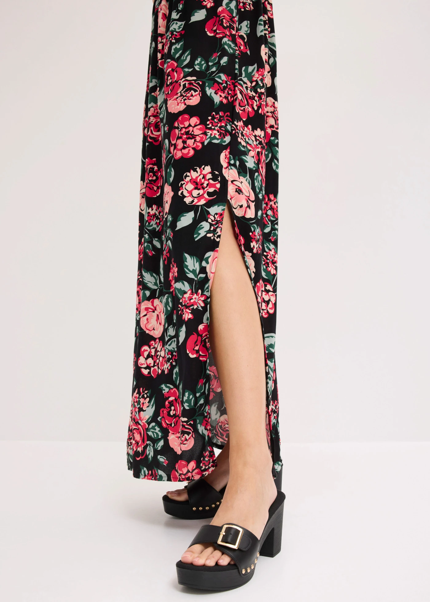 Maxi jurk met viscose • zwart gebloemd • bonprix online shop