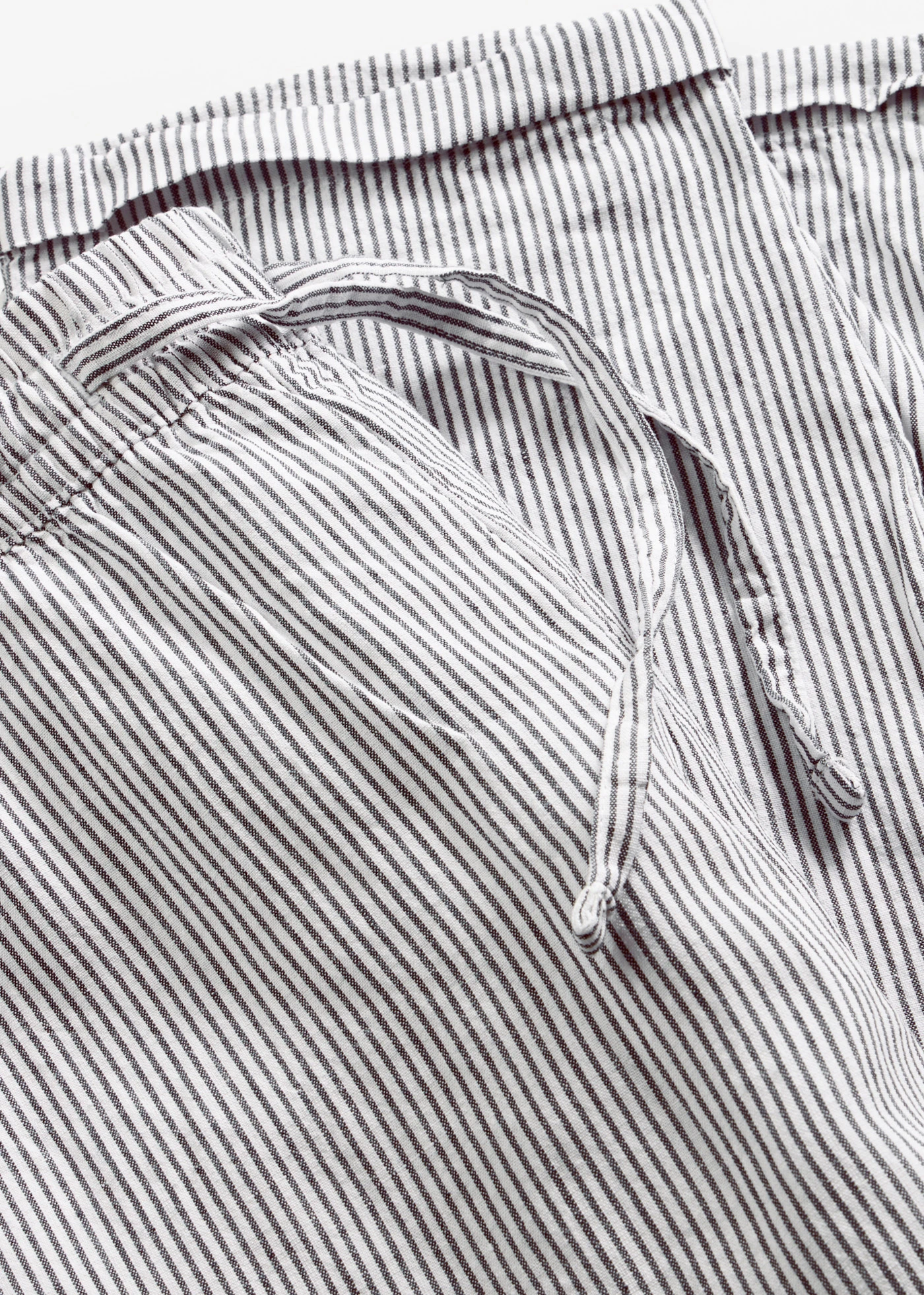 Pantalon en lin mélangé, taille élastiquée • bleu/blanc rayé • Boutique bonprix