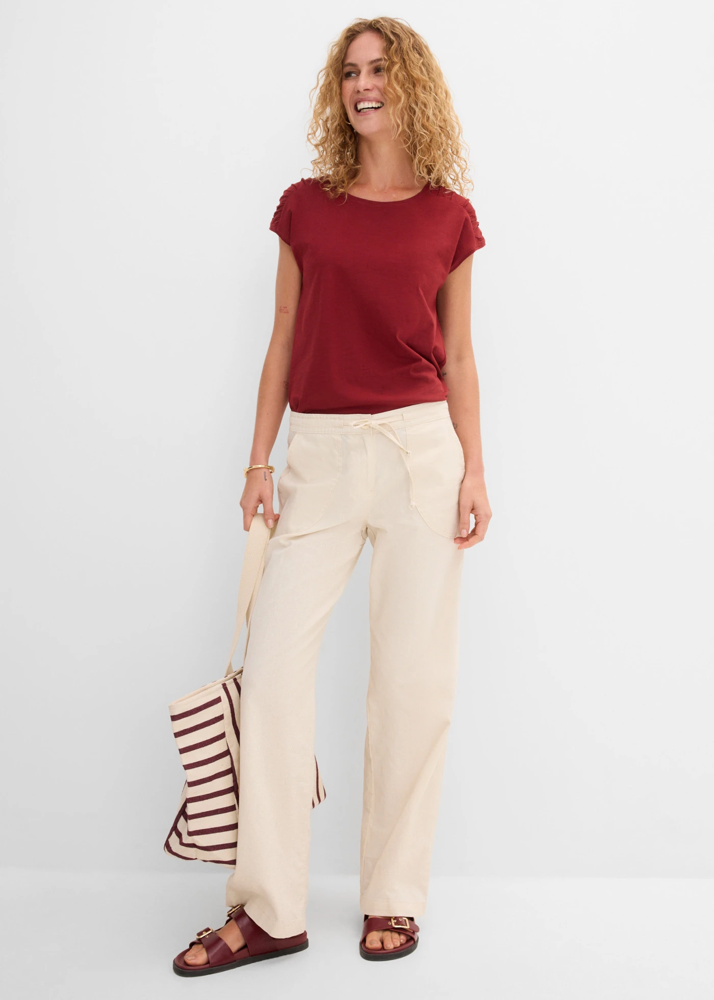 Boxy shirt, korte mouw • kastanjerood • bonprix online shop