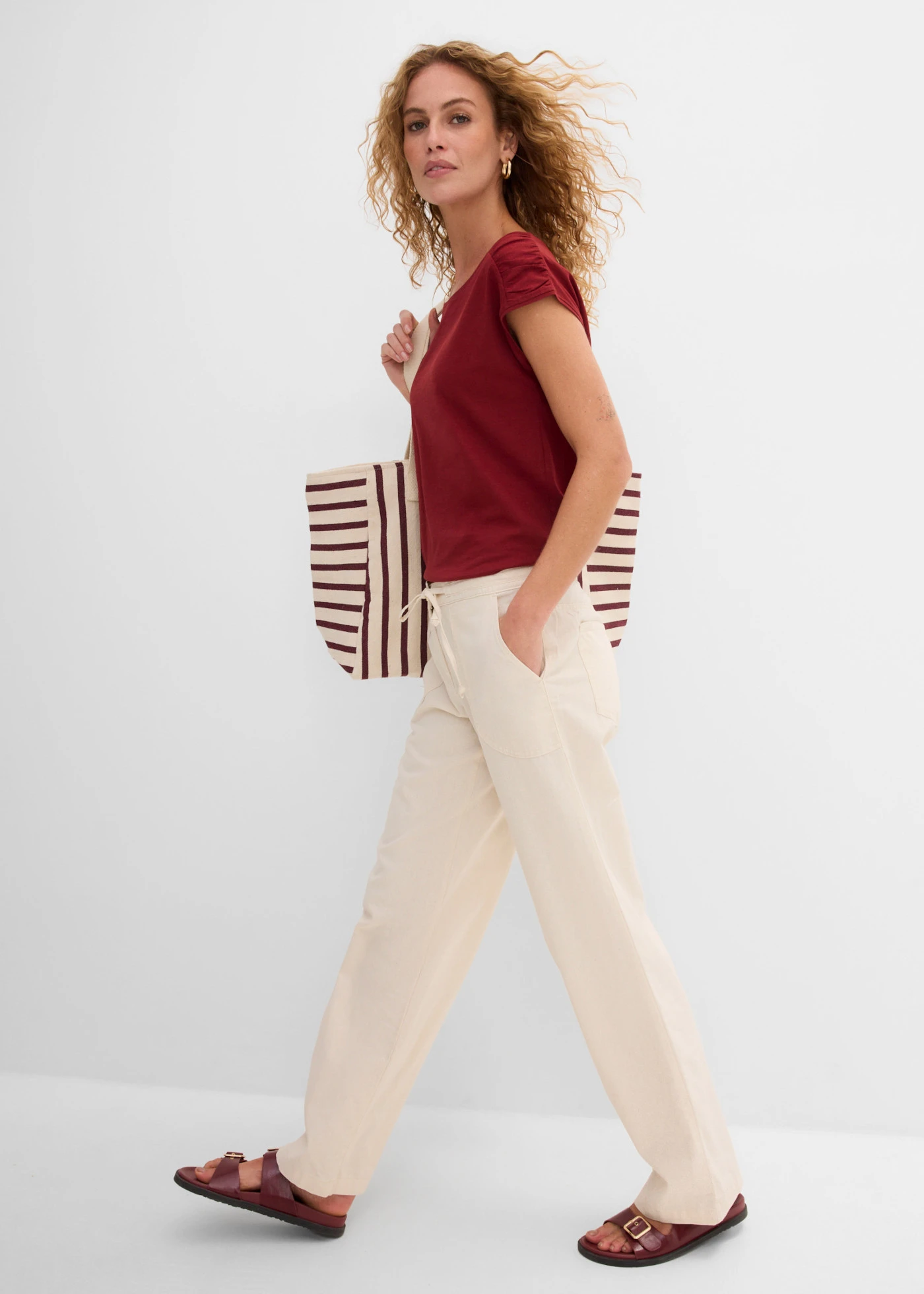 Boxy shirt, korte mouw • kastanjerood • bonprix online shop