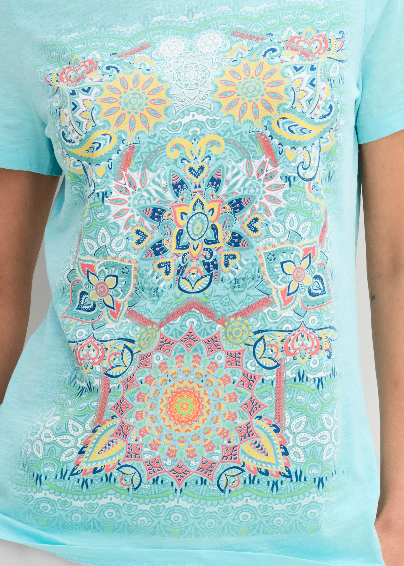 T-shirt van puur katoen • mat aqua met print • bonprix online shop