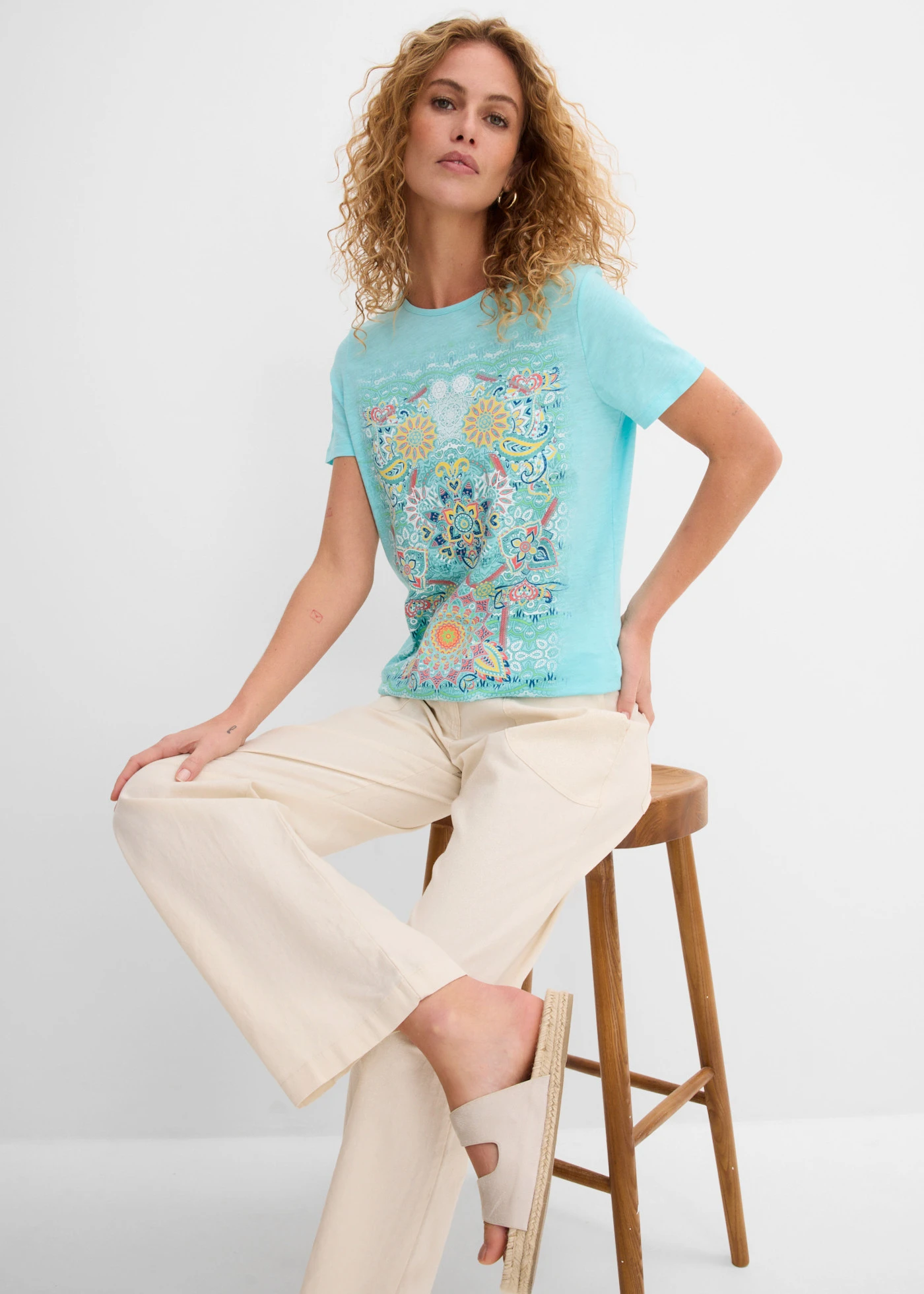 T-shirt van puur katoen • mat aqua met print • bonprix online shop