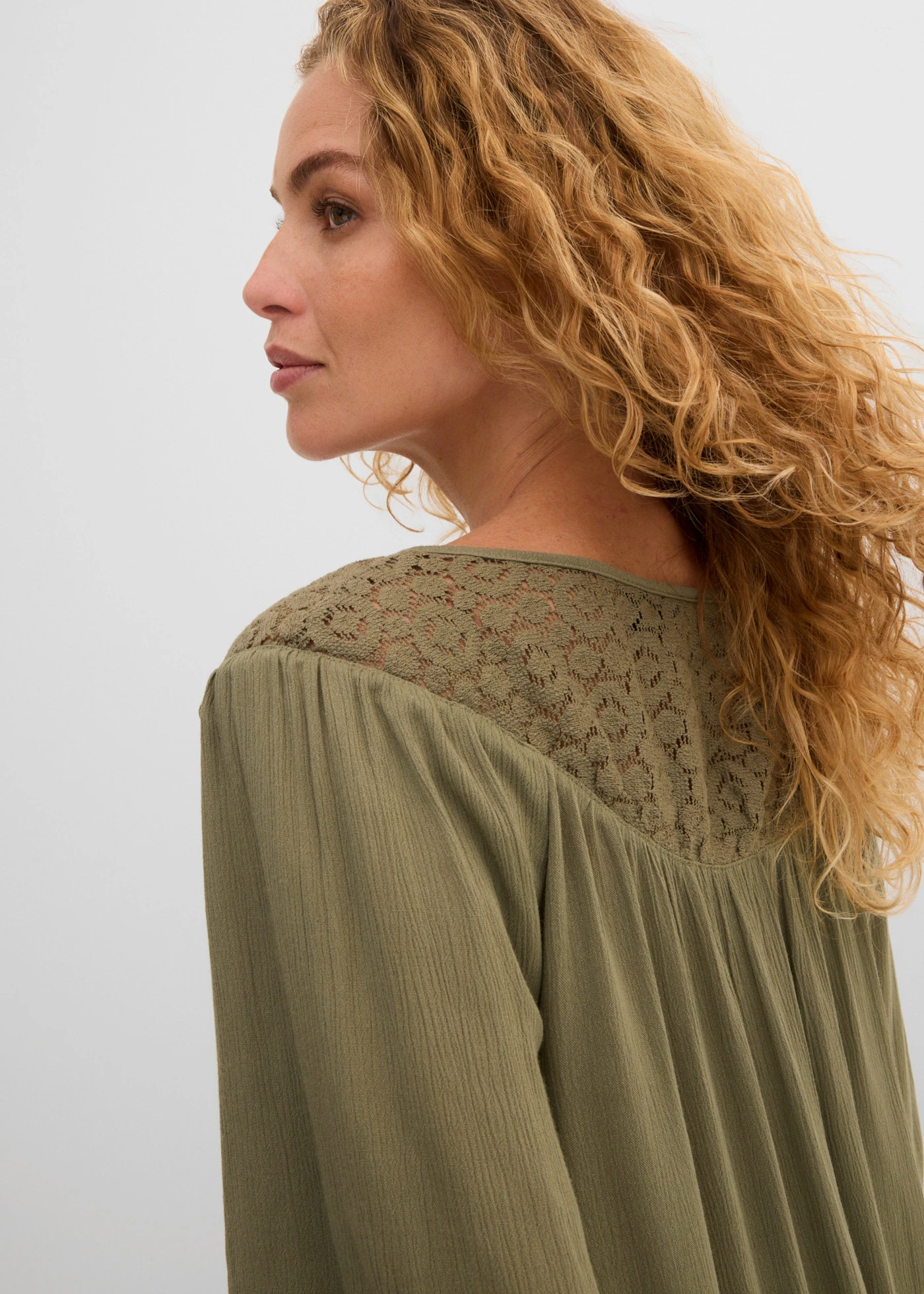 Lange crinkle tuniek, halflange mouw • olijfgroen • bonprix online shop