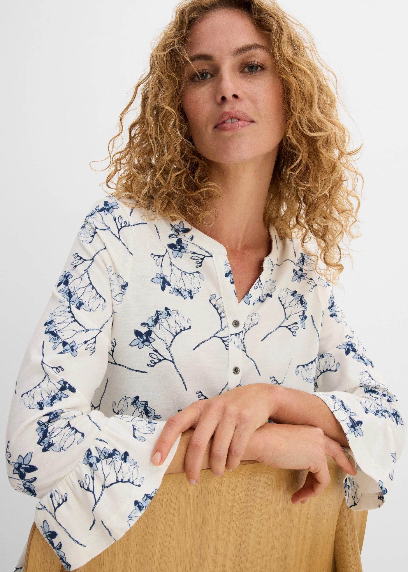 Tunică din jerse • ecru floral • magazin bonprix