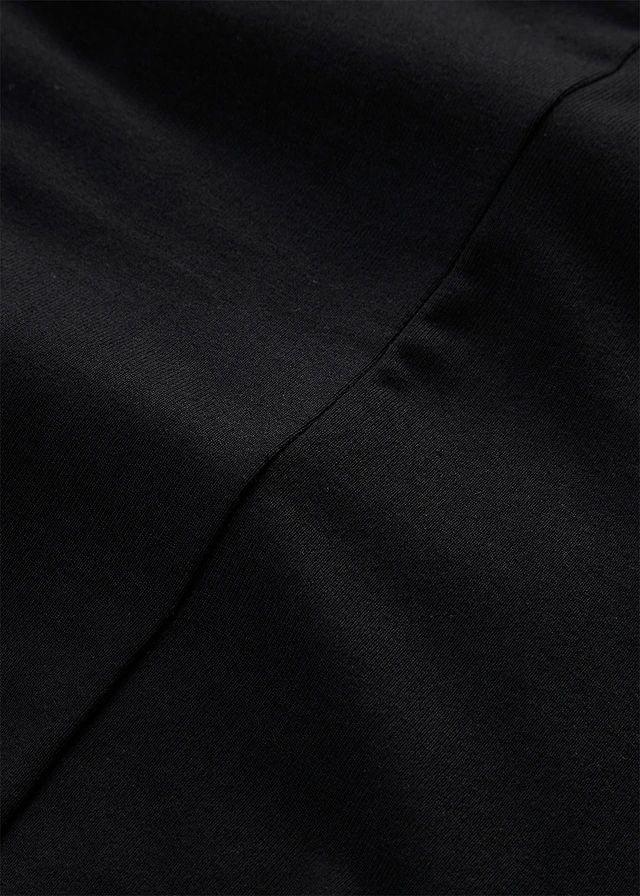Robe douce en jersey viscose • noir • product-page.page-title-suffix