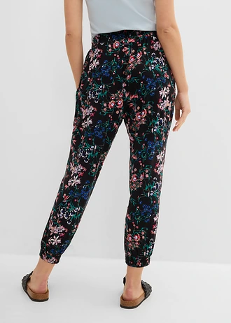 Pantaloni tip șalvari din amestec de viscoză, culoare: negru cu flori