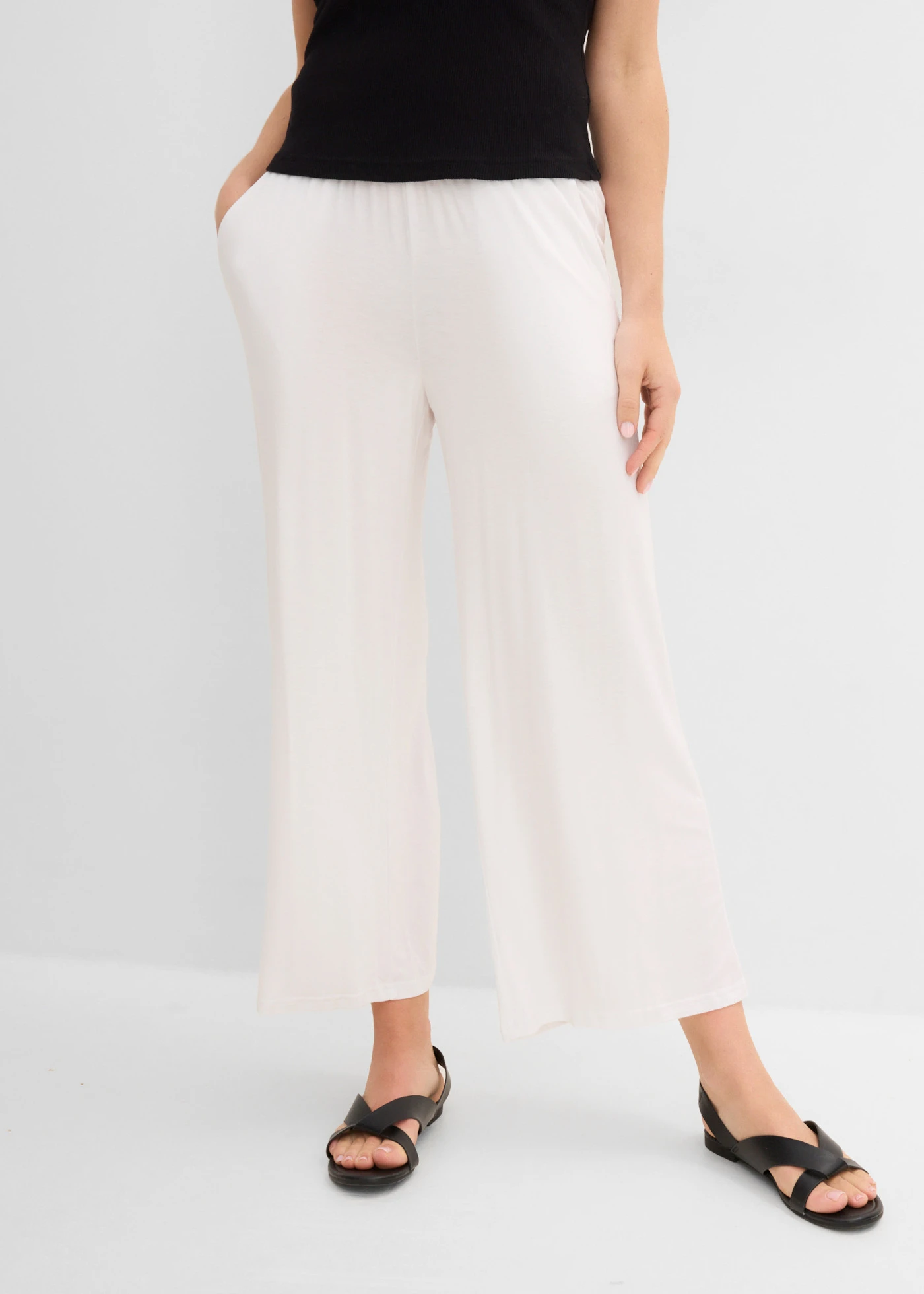 Pantalon fluide en jersey viscose, longueur 7/8 • blanc • Boutique bonprix