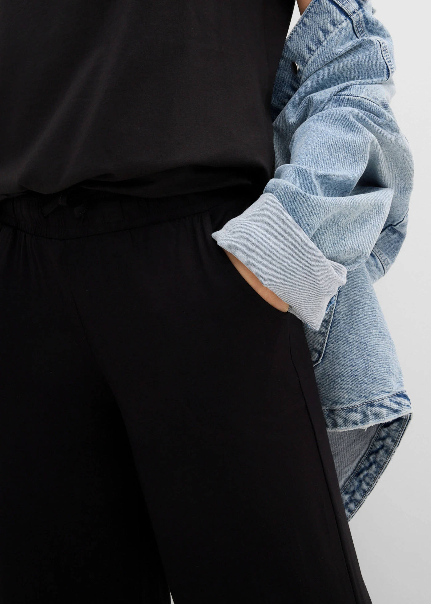 Jersey broek in een soepele viscosemix • zwart • bonprix online shop