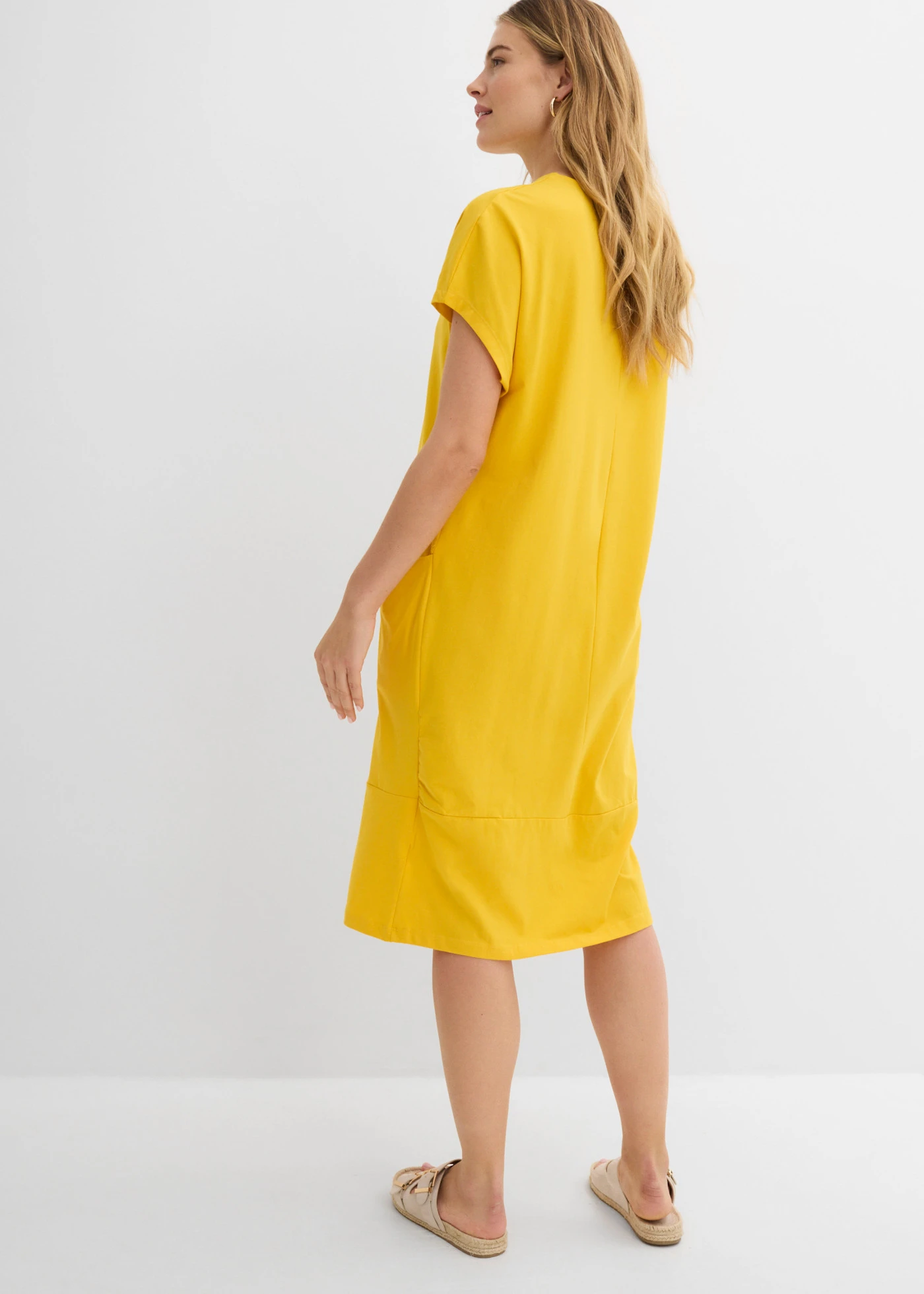Jersey jurk met zakken • saffraangeel • bonprix online shop