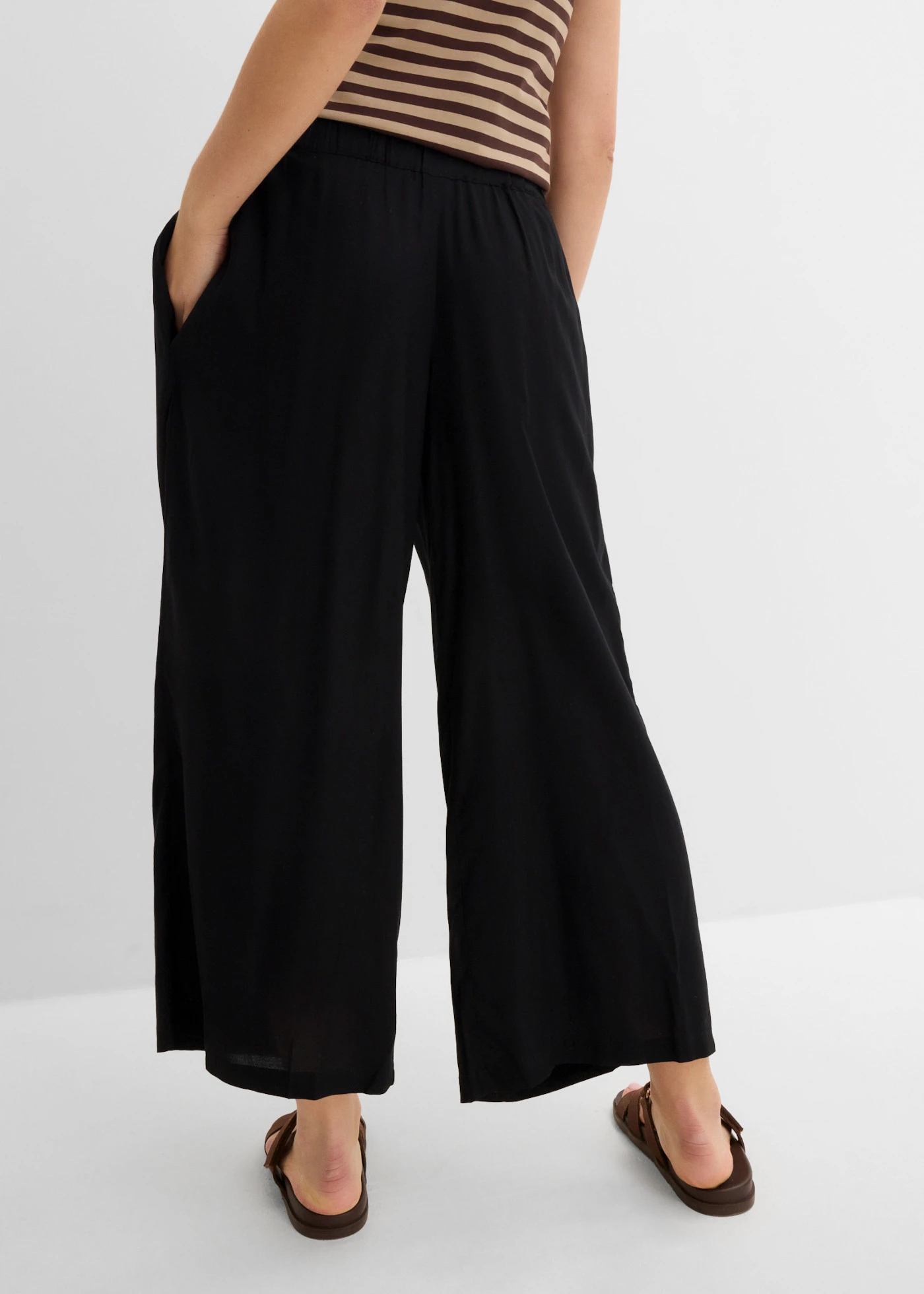 Culotte nohavice, široké, z padavej viskózy • čierna • obchod bonprix