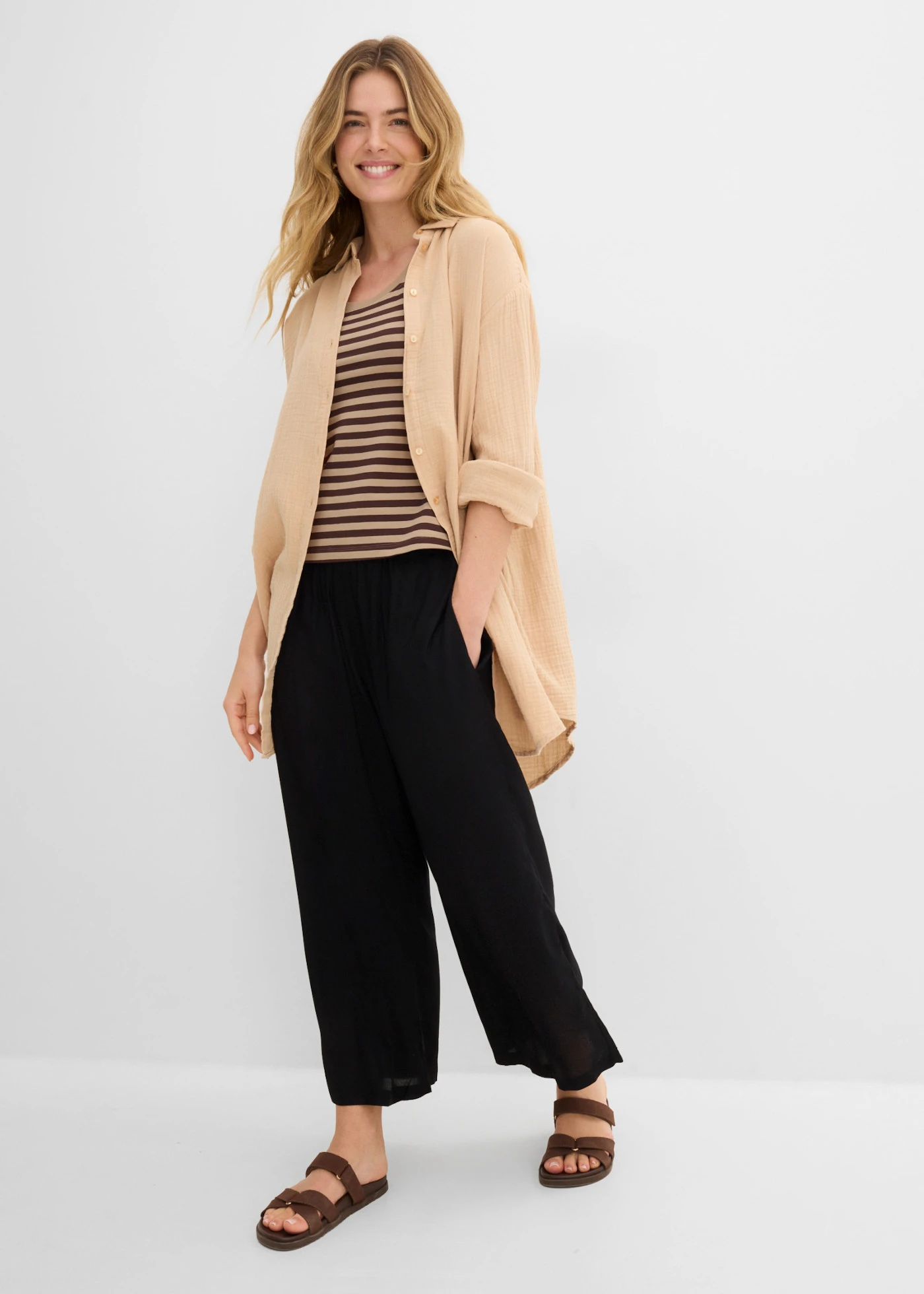 Pantaloni culotte largi din viscoză fluidă • negru • magazin bonprix