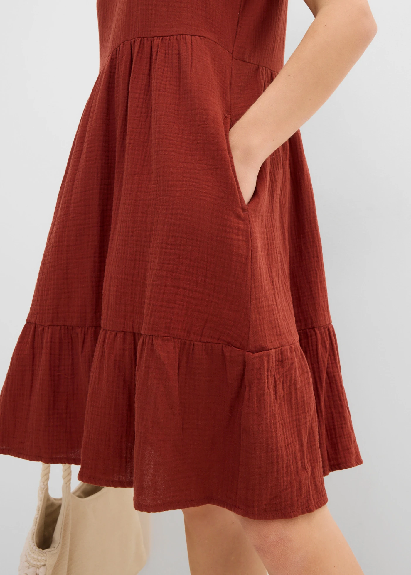 Oversized mousseline jurk van puur katoen • amandelbruin • bonprix online shop