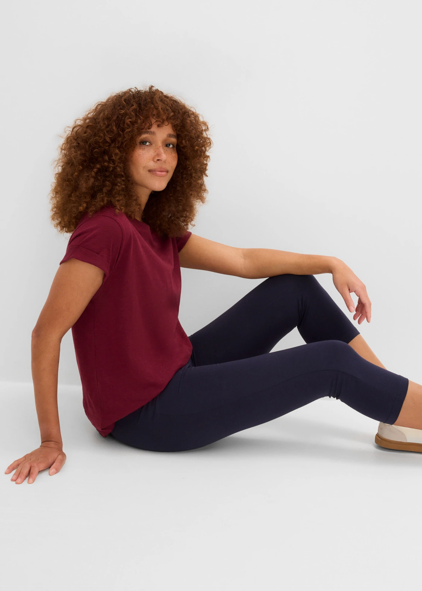 Lot de 2 leggings corsaire • bleu foncé+noir • Boutique bonprix