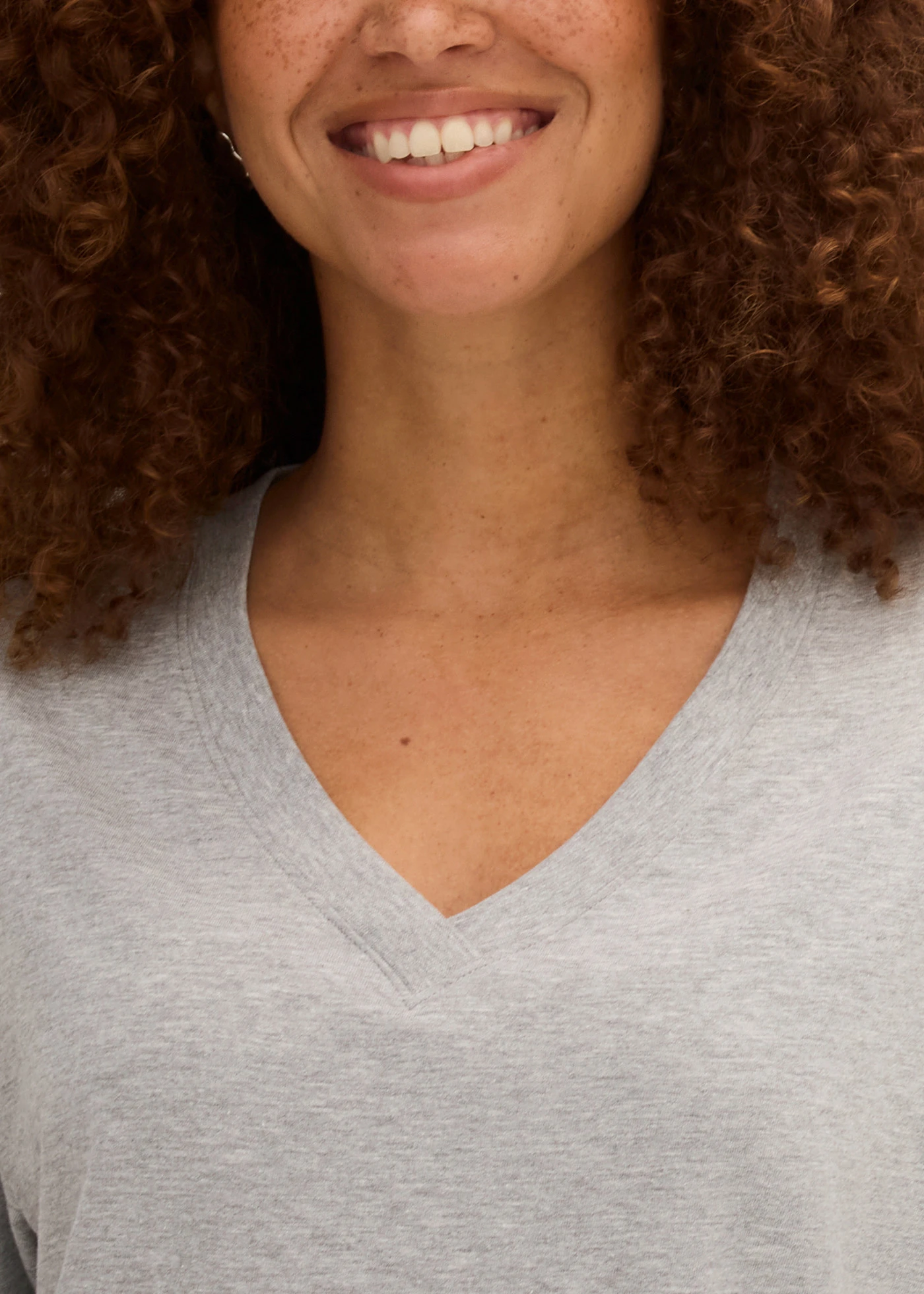 Długi T-shirt (5 szt.) • truskawkowy+czarny+biały+jasnoszary melanż+ciemnoniebieski • sklep bonprix