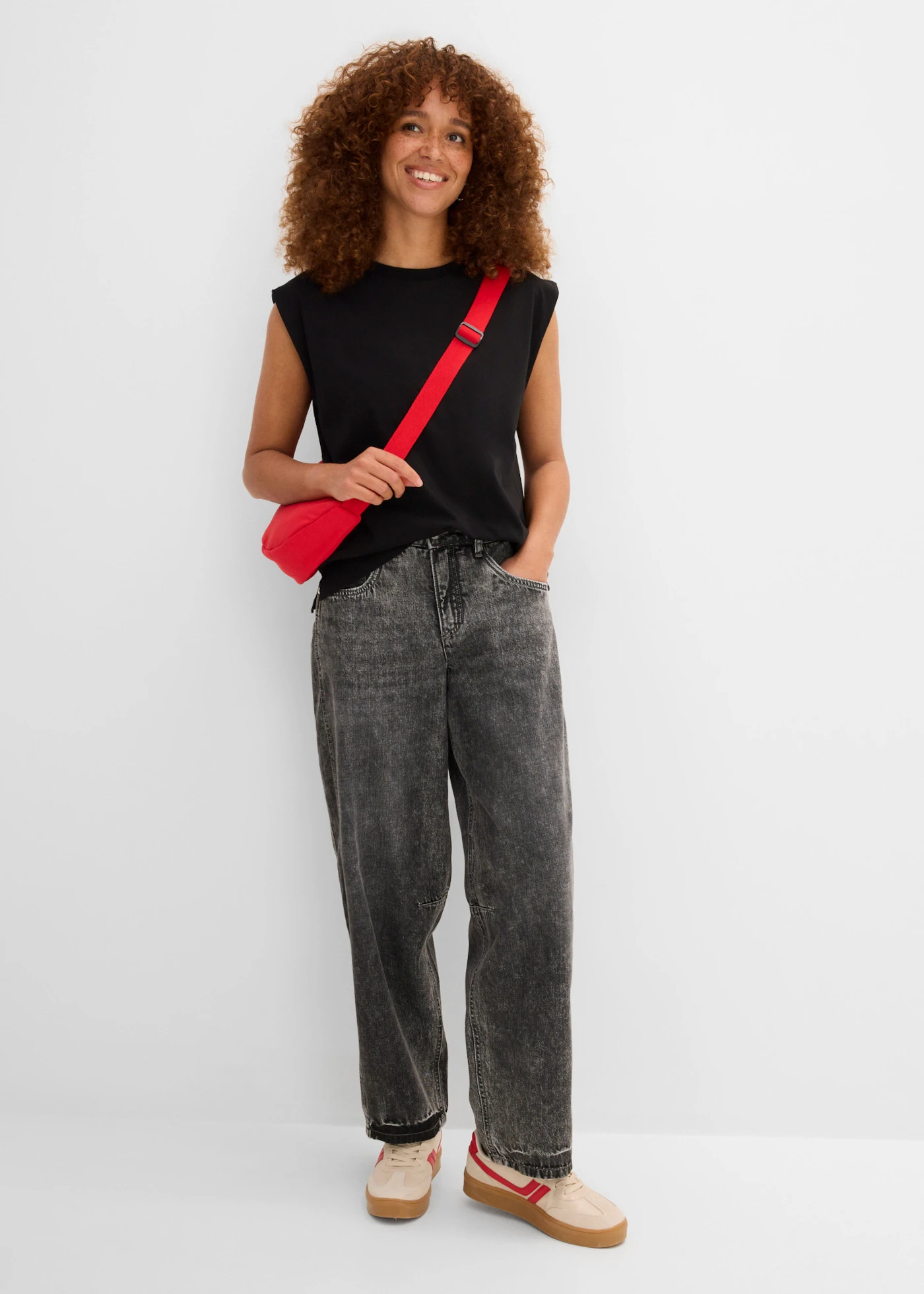 Bluză oversize din bumbac organic 100% • negru • magazin bonprix