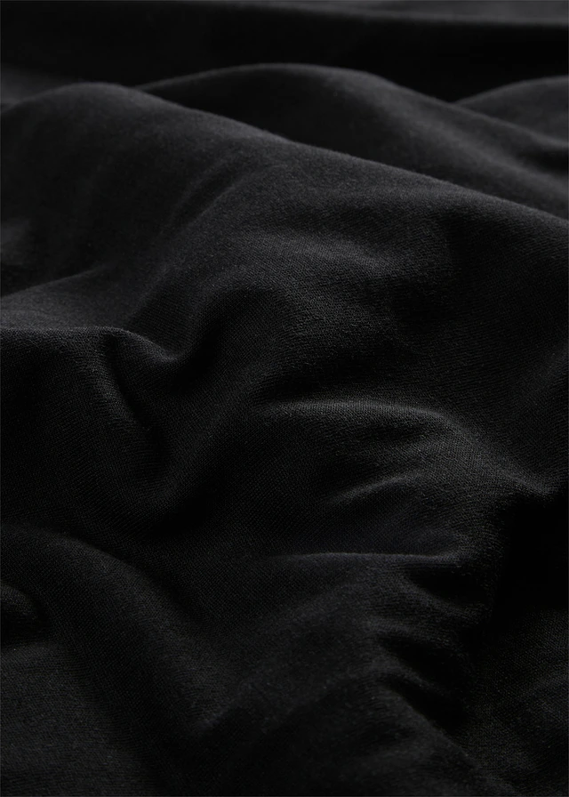 T-shirt long à col en V • noir • product-page.page-title-suffix