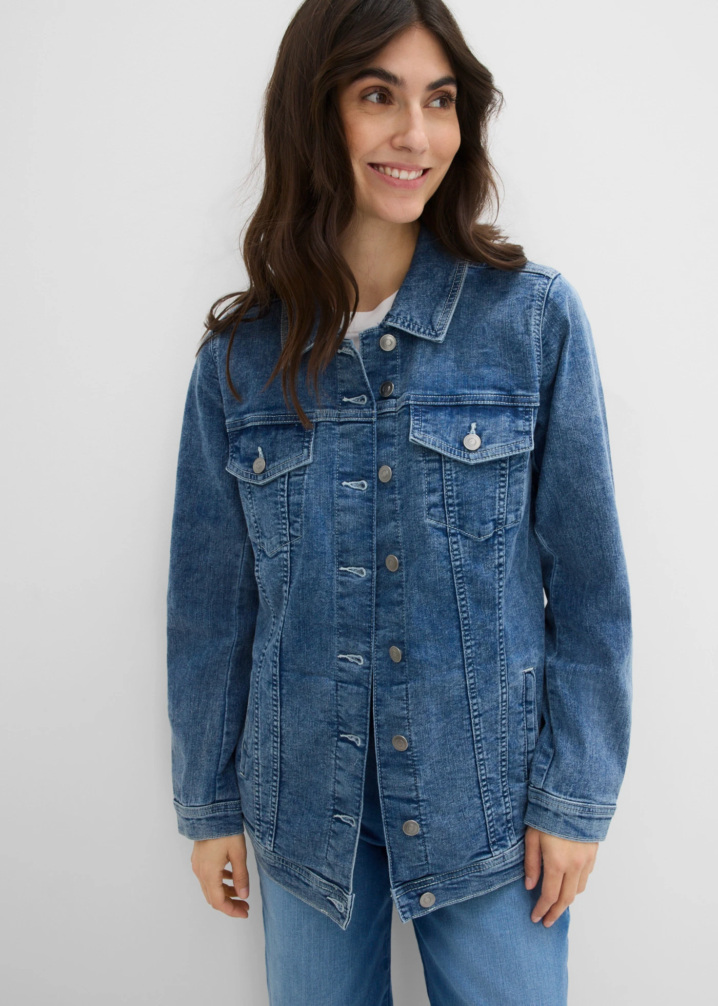 Veste en jean extensible, coupe boyfriend • bleu denim used • Boutique bonprix