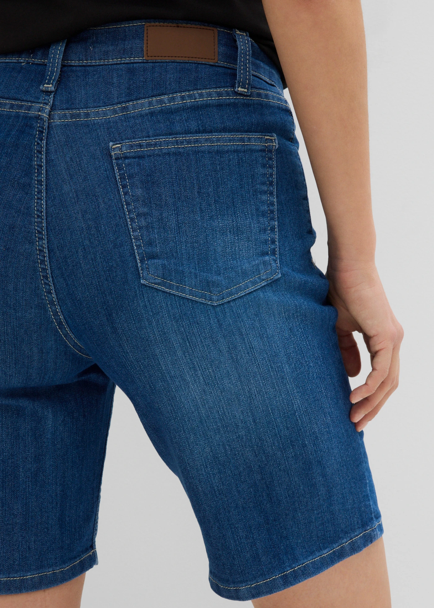 Jeans bermuda, mid waist • blauw denim used • bonprix online shop