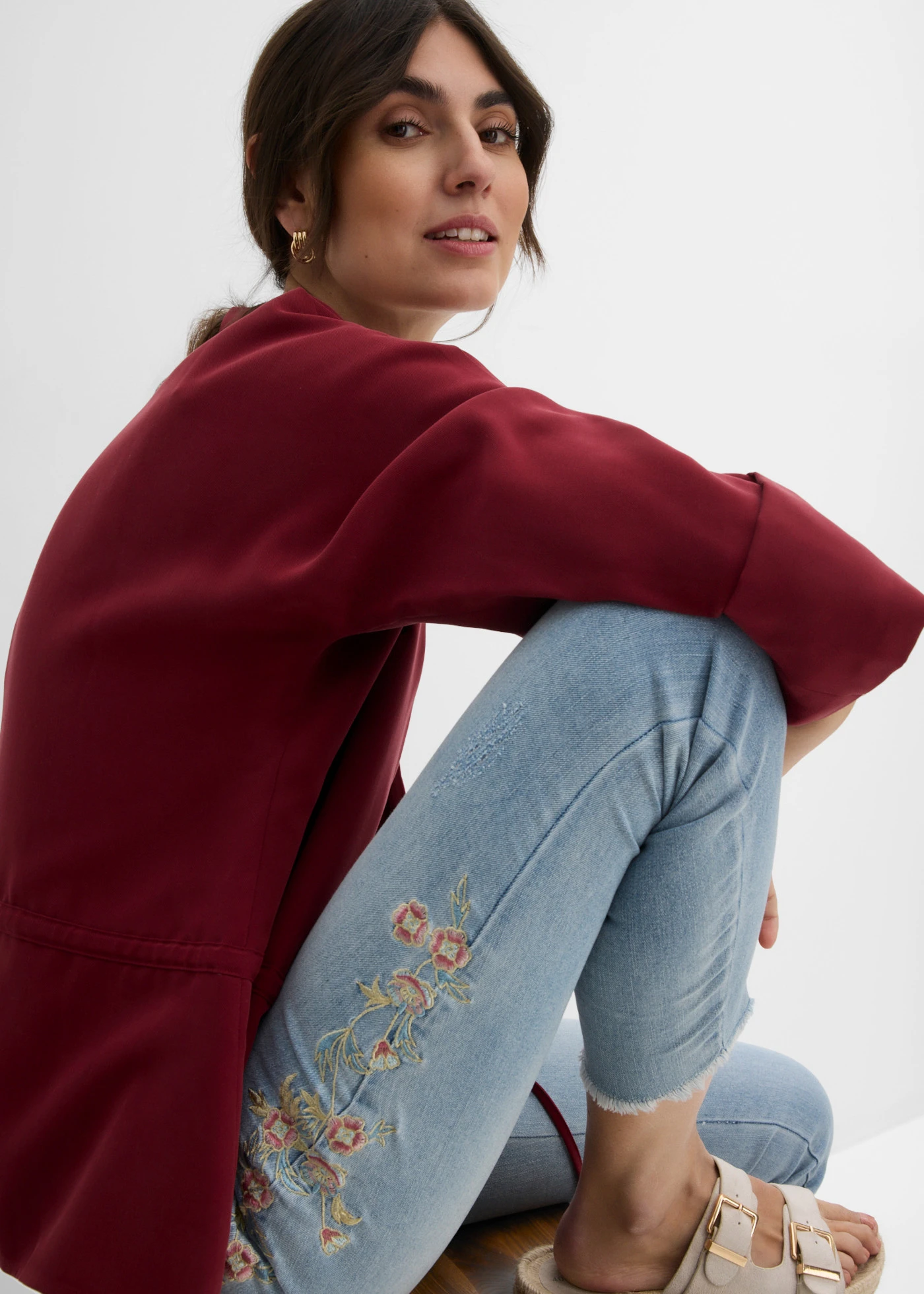 Skinny farmer, Mid Waist, rövidített • világoskék denim/virágmintás • bonprix áruház