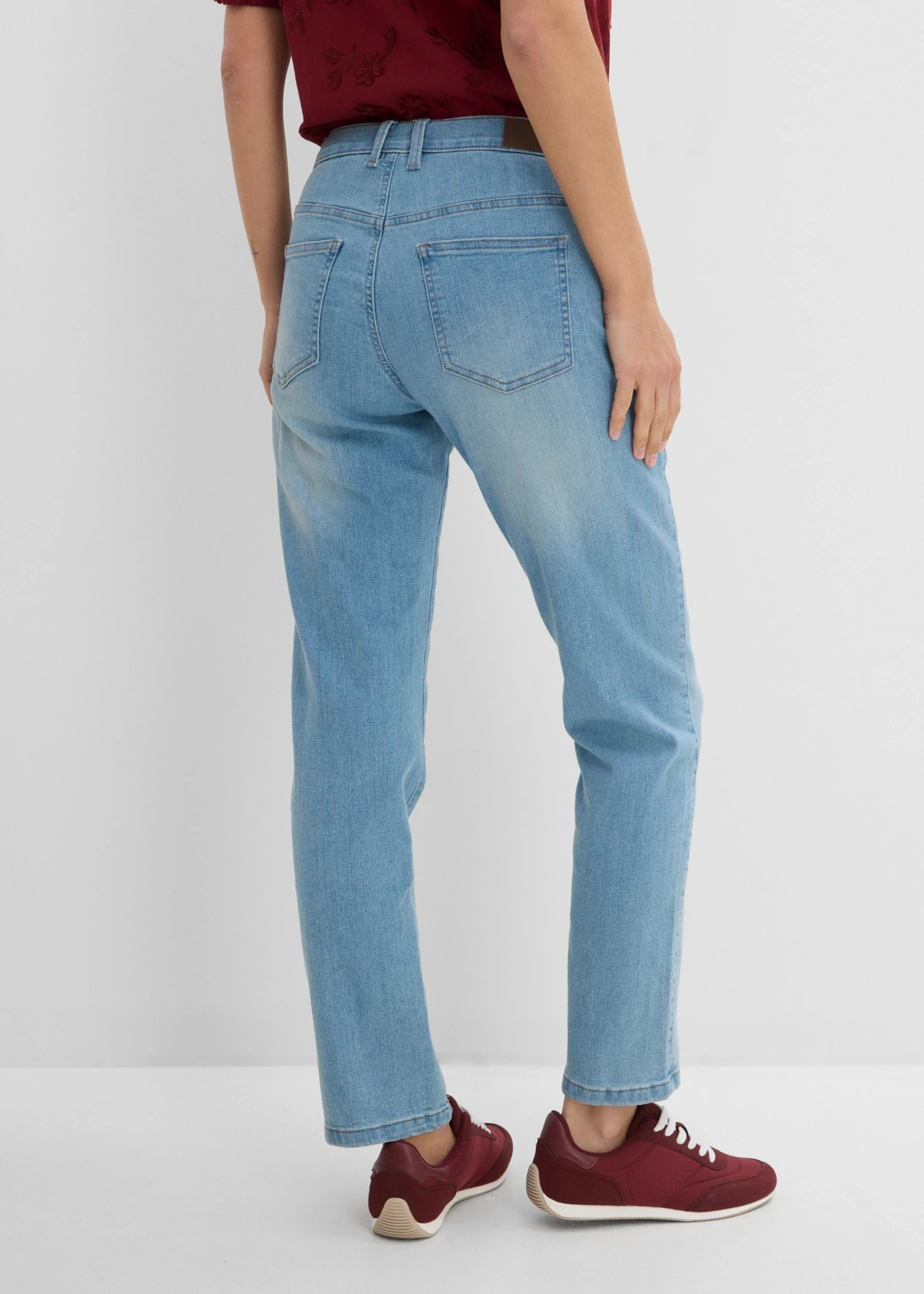 Strečové džíny Mid Waist, Straight • světle modrý denim used • bonprix obchod