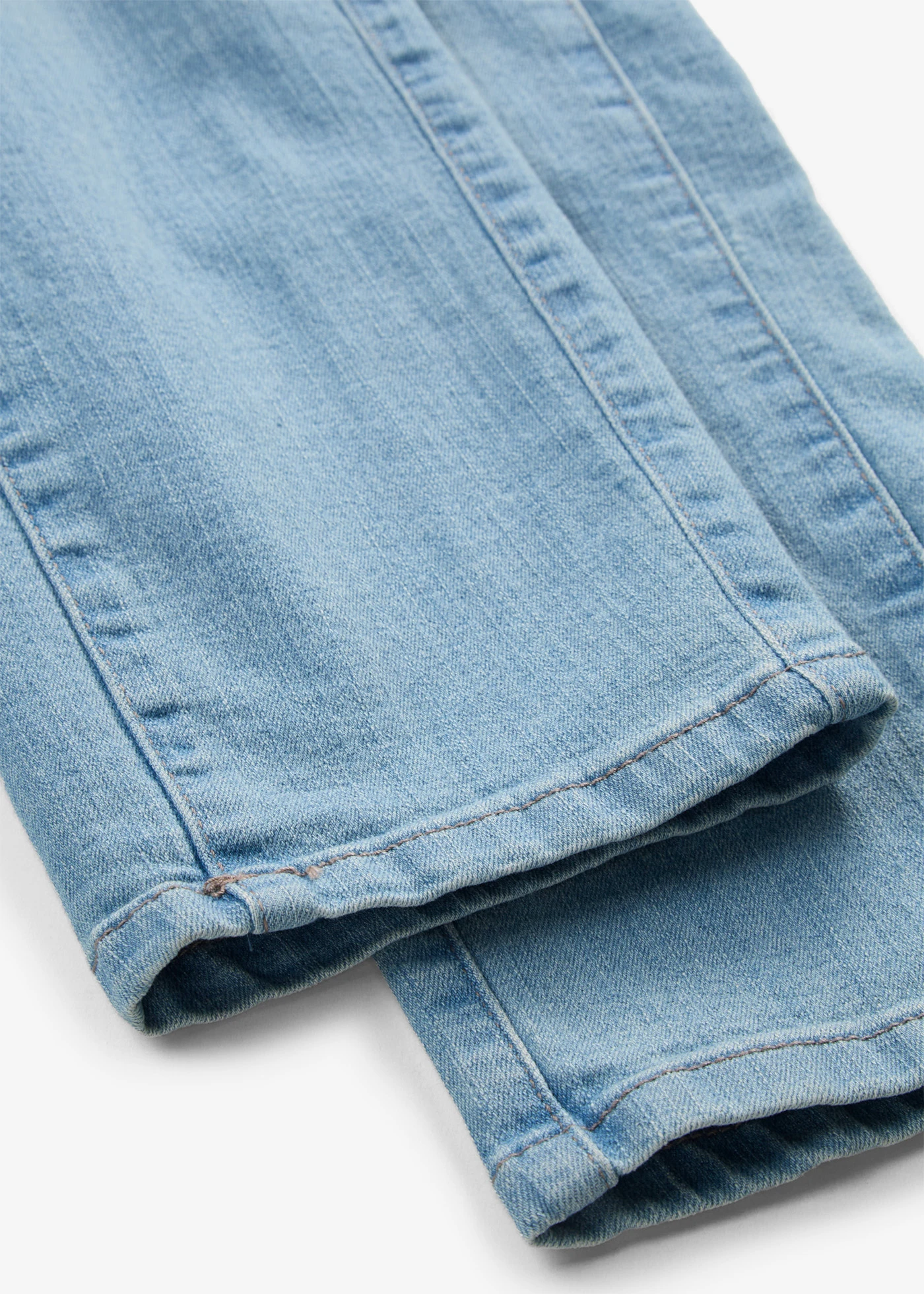 Jeansy ze stretchem, mid waist, prosta nogawka • jasnoniebieski "used" • sklep bonprix