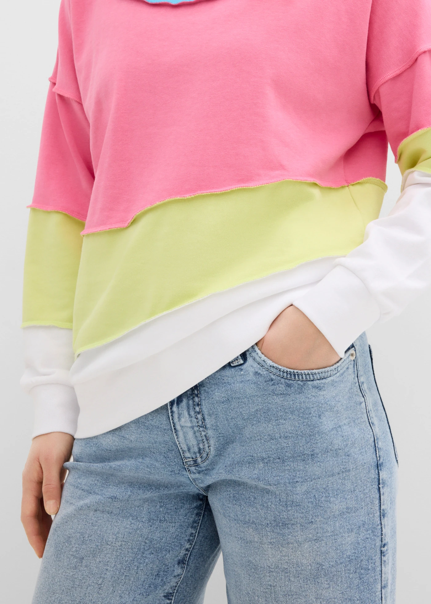 Sweat-shirt doux • rose flamant/vert menthe divers • Boutique bonprix