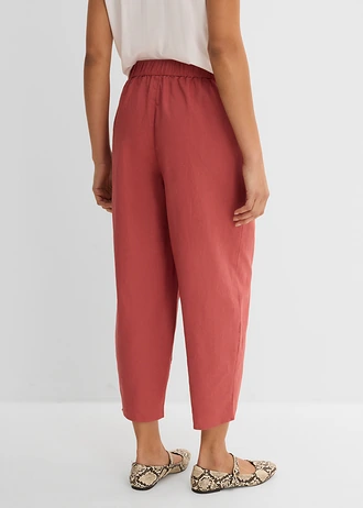 Pantaloni in 3/4 din material subțire cu in, culoare: maro marsala
