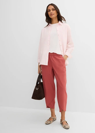 Pantaloni in 3/4 din material subțire cu in, culoare: maro marsala