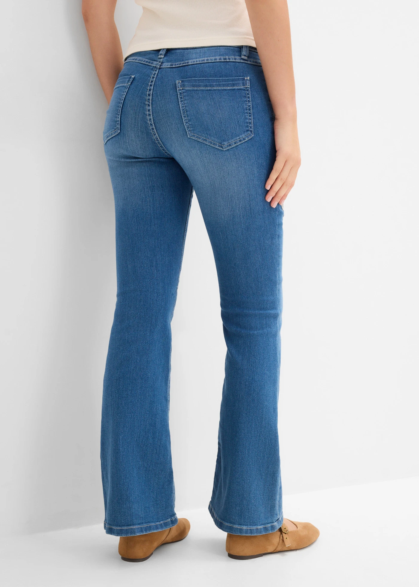 Flared jeans met bloemenborduursel • blue stone gebloemd • bonprix online shop