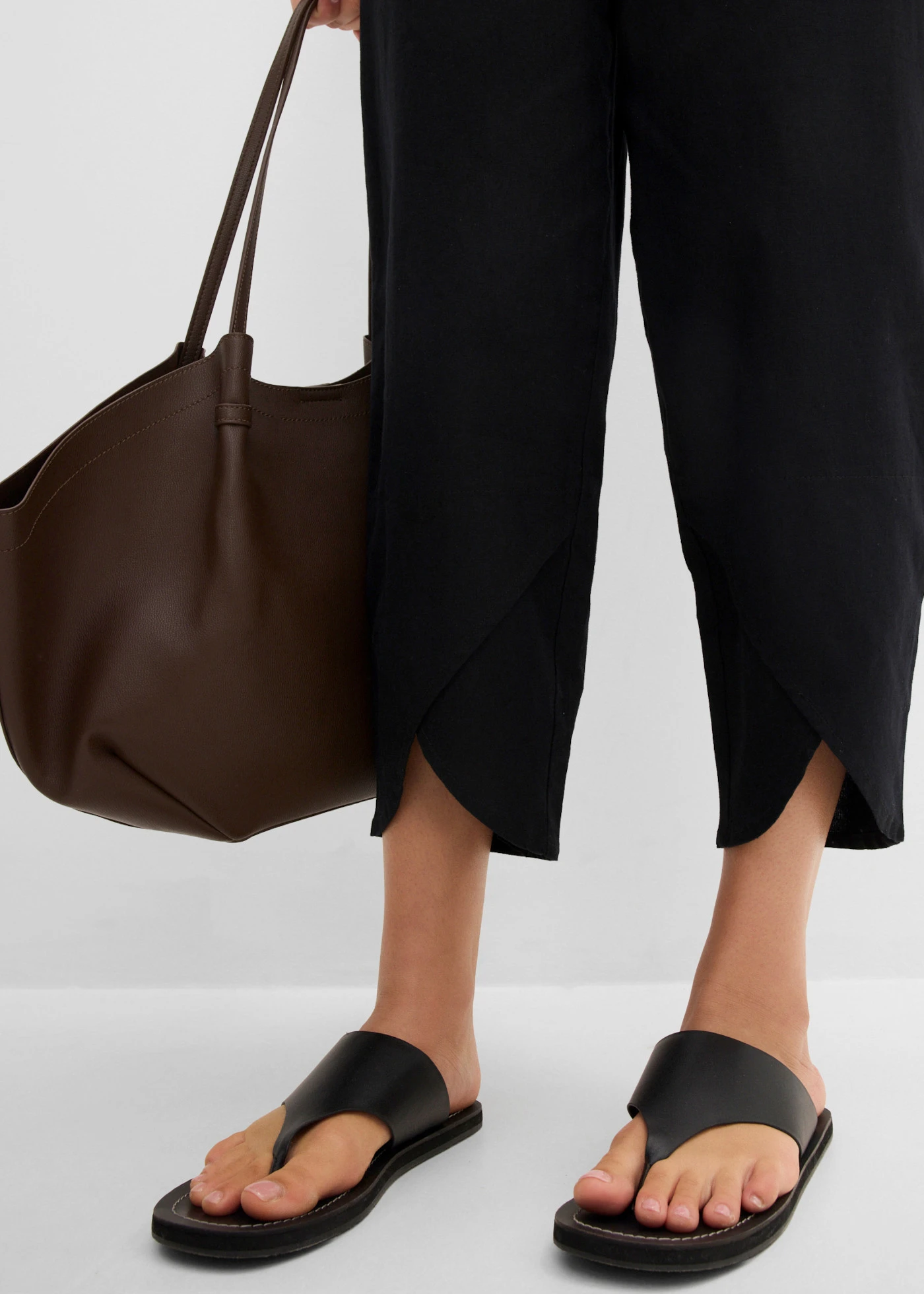 3/4 broek in een lichte linnenmix • zwart • bonprix online shop