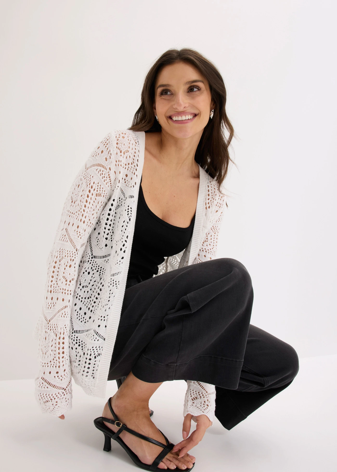 Gilet en maille ajourée • blanc • Boutique bonprix