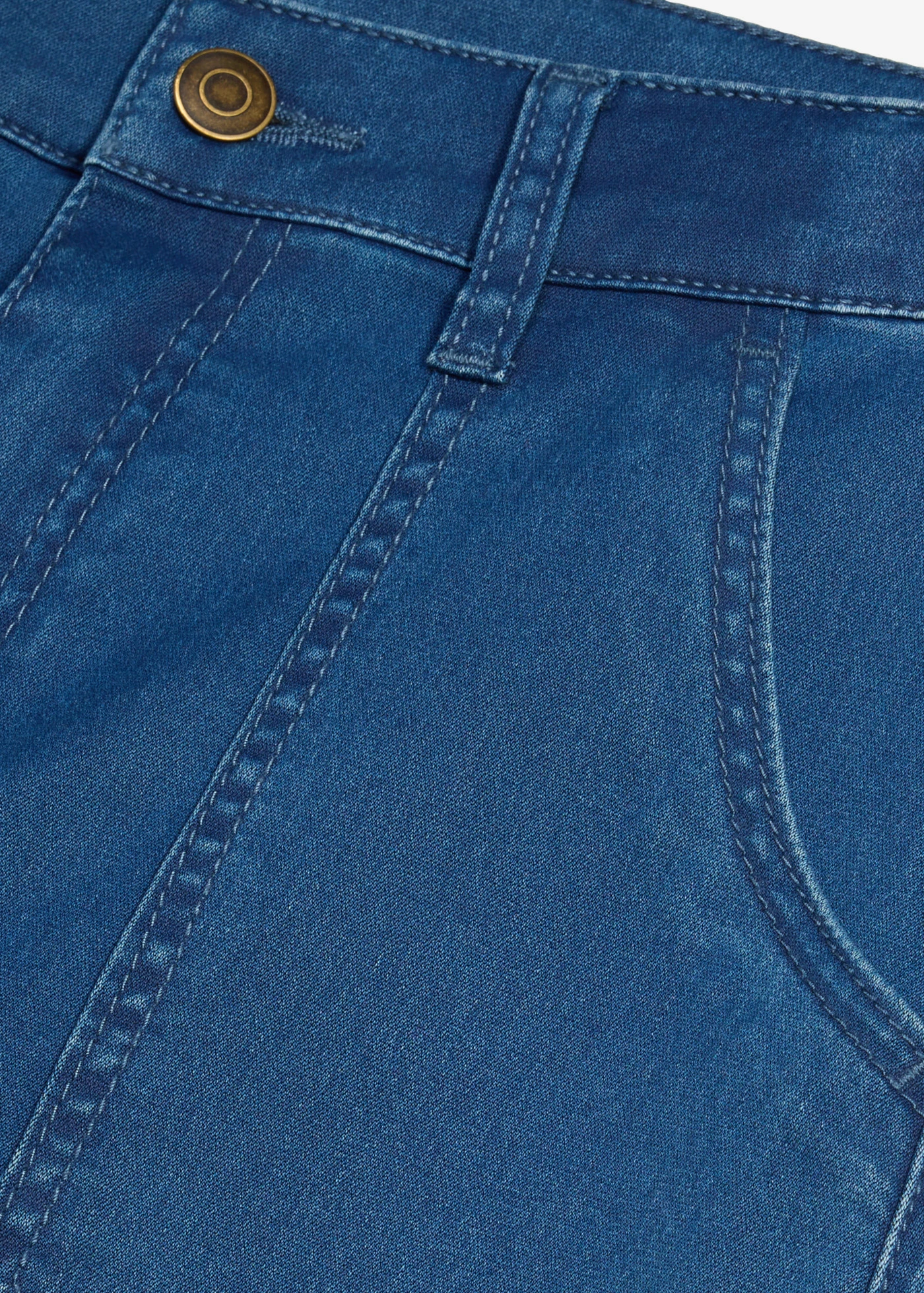 Dlouhé džínové bermudy s nastavitelným pasem, střih Loose Fit • modrý denim • bonprix obchod