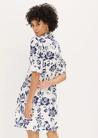 Robe-chemise en viscose fluide • écru/bleu nuit floral • Boutique bonprix