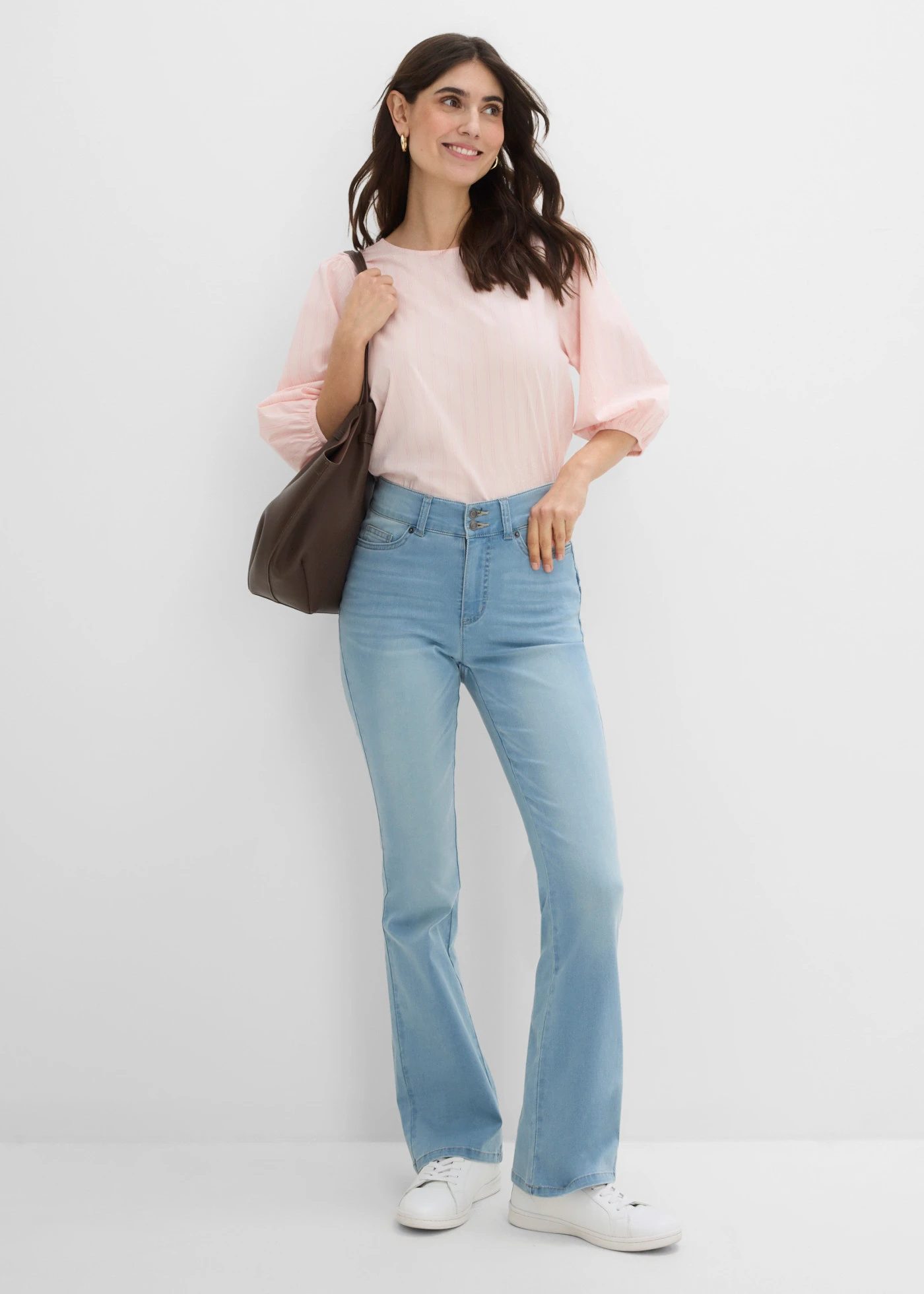 Džíny Bootcut, Mid Waist, tvarující • světle modrý denim used • bonprix obchod
