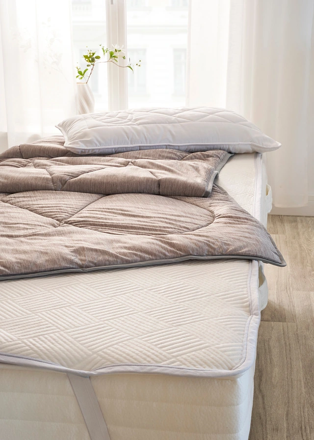 Housse de matelas rafraîchissante • blanc • product-page.page-title-suffix