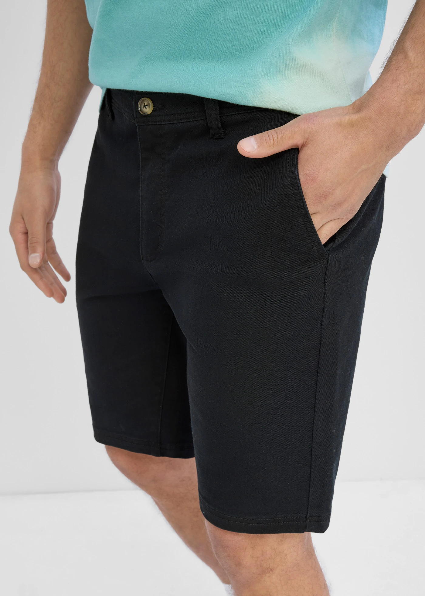 Stretchbermuda met elastische tailleband, regular fit • zwart • product-page.page-title-suffix