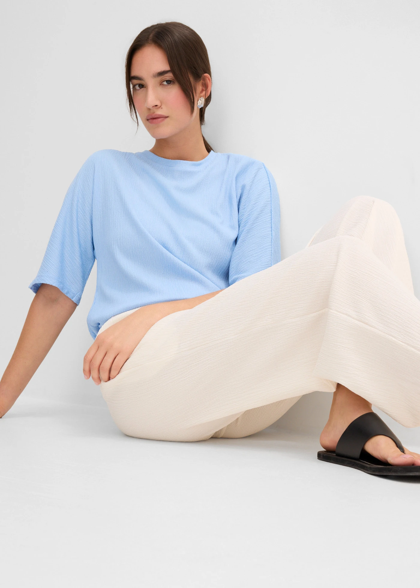 Jupe-culotte en matière texturée • blanc nacré • product-page.page-title-suffix