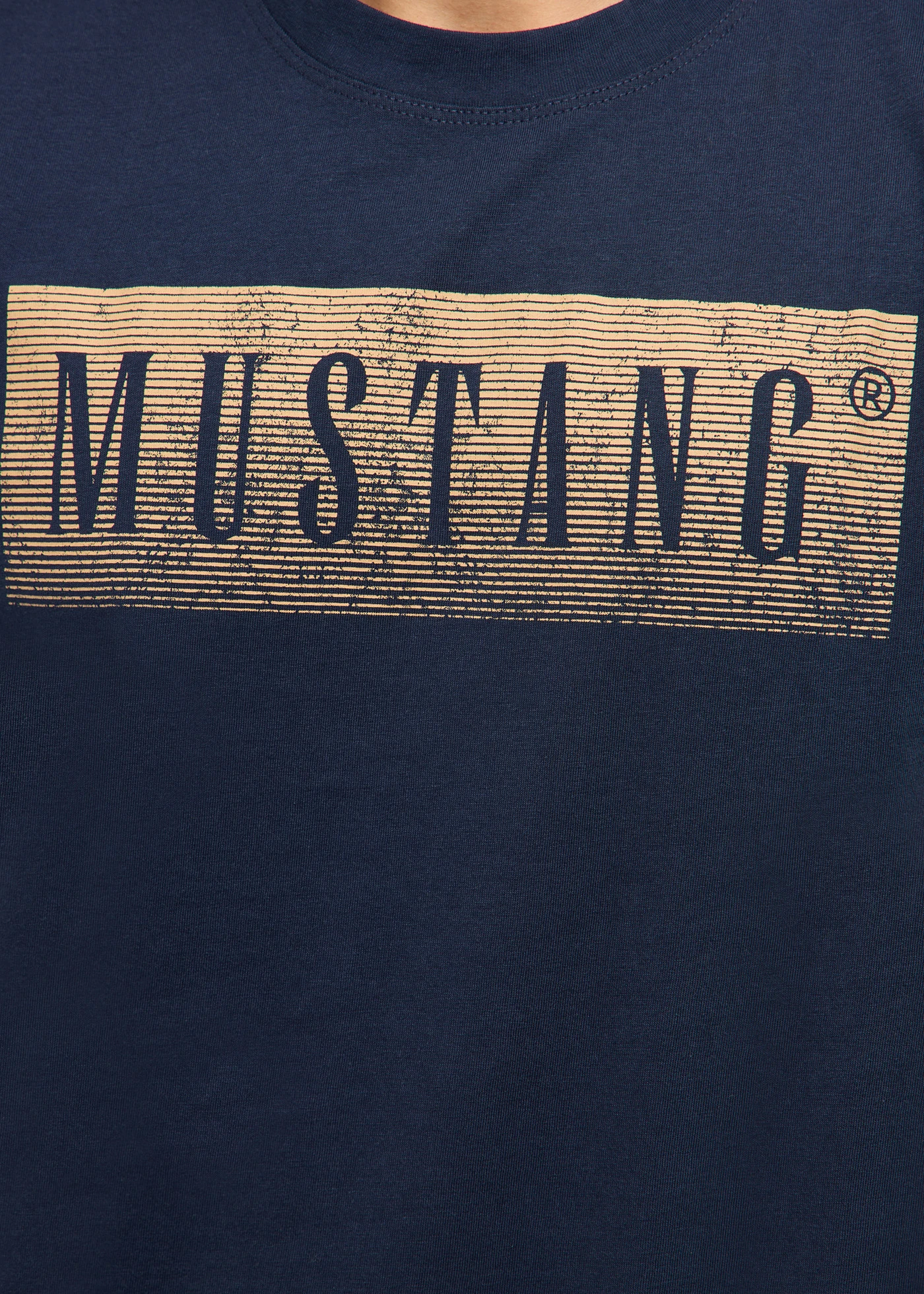 T-shirt Mustang Austin z czystej bawełny organicznej • ciemnoniebieski z nadrukiem • sklep bonprix